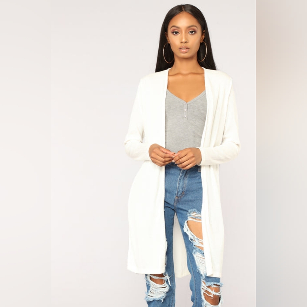 Elegant White Women's Sweater Cardigan
